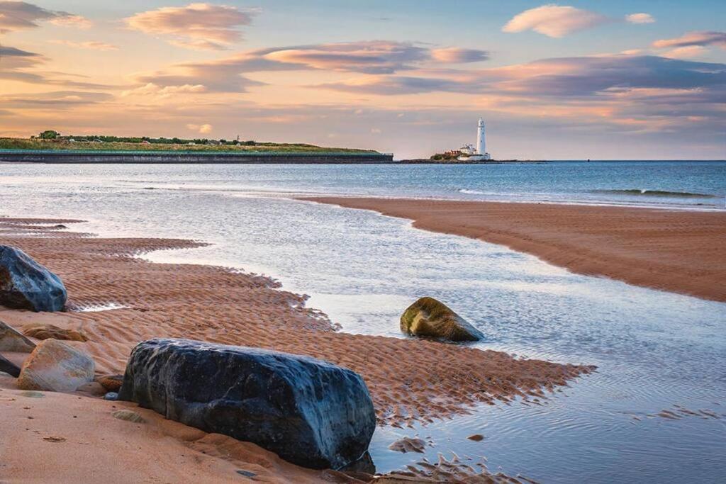 Hightide Seaside Apartment With Beach & Spanish City Views Whitley Bay Eksteriør bilde